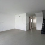Casa duplex com 4 quartos, piscina e área gourmet, em condomínio com lazer completo e localização estratégica ao lado do Park Shopping.