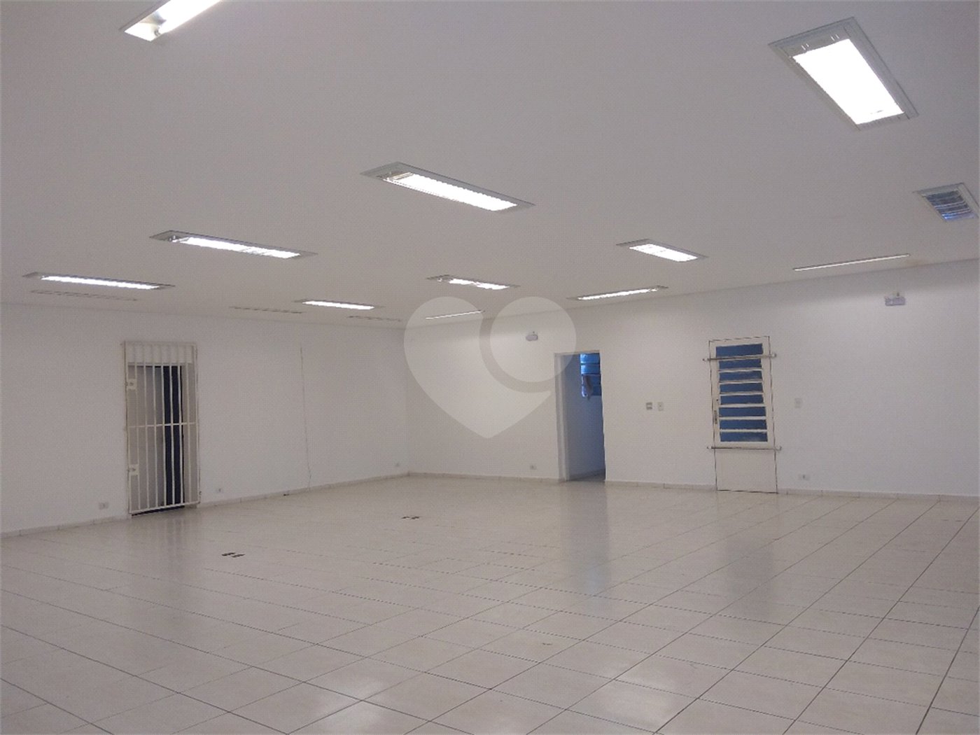 SALA COMERCIAL A VENDA, BAIRRO JARDIM SÃO DIMAS, SÃO JOSÉ DOS CAMPOS/SP