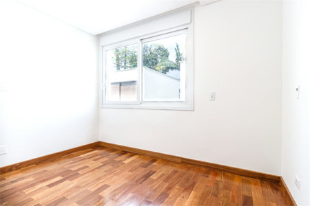 Casa à venda com 4 suítes no condomínio Villagio Quadrifolio, São Paulo - SP