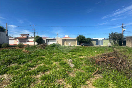 Terreno [a venda no Embaré