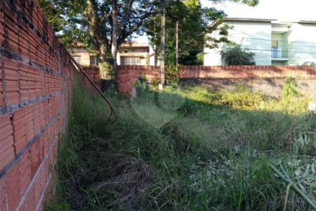 Terreno com 942,00 m² .