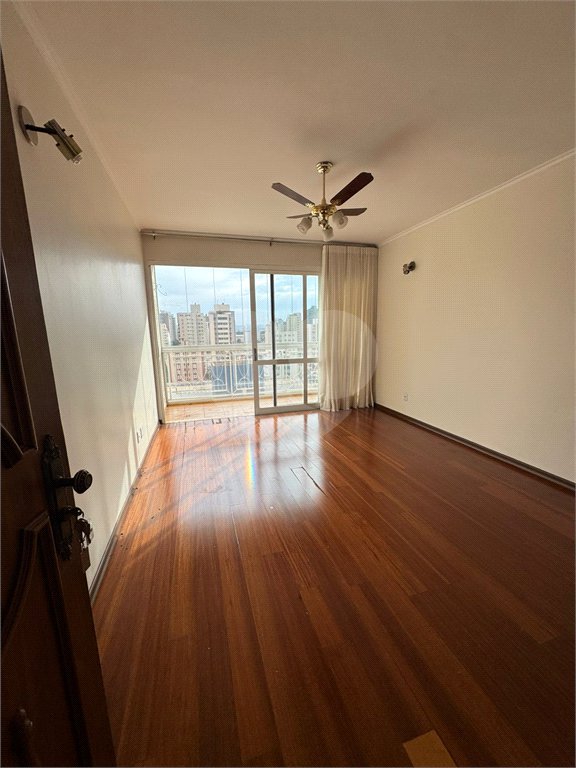 Casa à venda com 3 quartos, sendo 1 suíte,  no condomínio Edifício Crescencia Carolo Balbo, Ribeirão Preto - SP