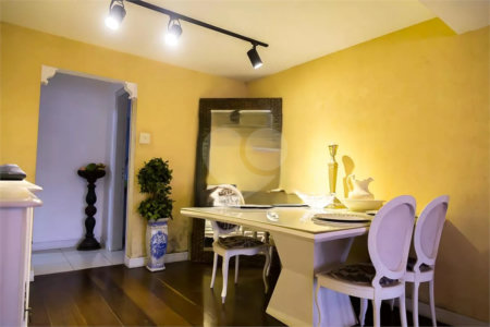 Casa à venda com 6 quartos, sendo 5 suítes,  em Vila do Encontro, São Paulo, SP