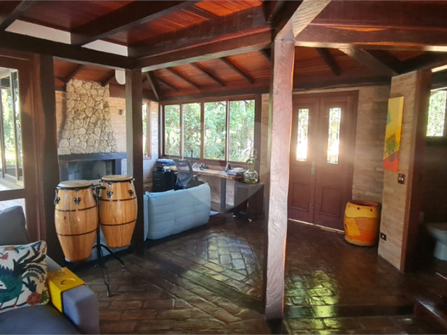 Casa à venda com 4 suítes em Serra da Cantareira, Mairiporã, SP