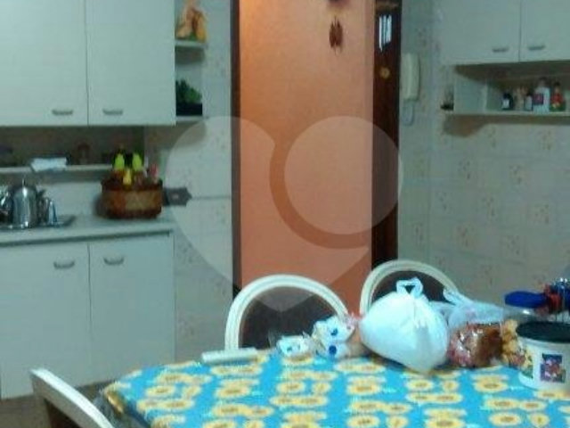 Casa à venda com 3 quartos, sendo 1 suíte,  no condomínio Travessa Soldado Oscar Ribeiro Sampaio,8, São Paulo - SP
