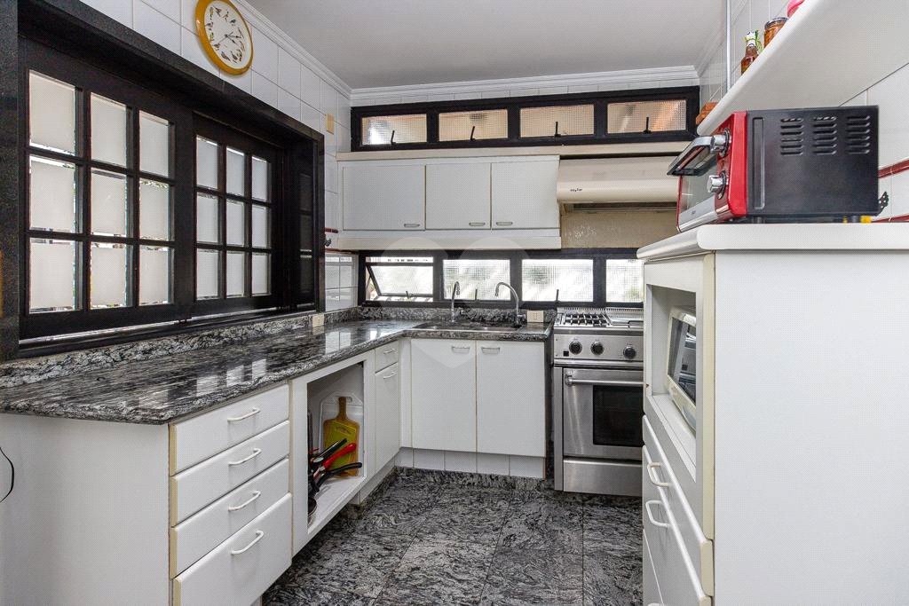 Apartamento à venda com 4 quartos, sendo 1 suíte, em Campo Belo, São Paulo, SP