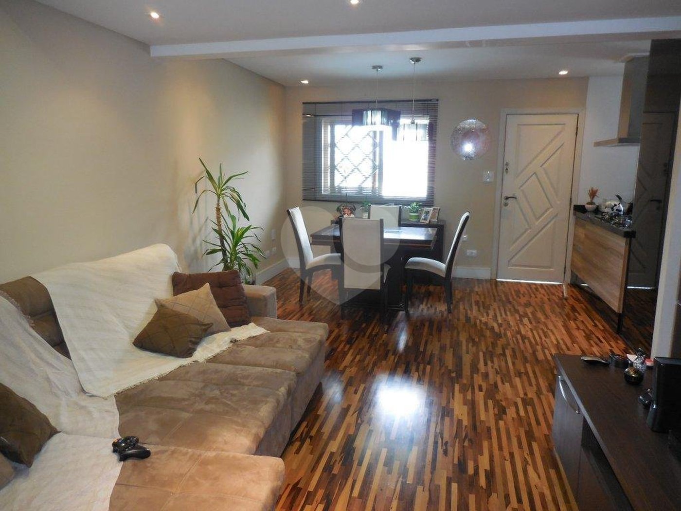 Casa à venda com 3 quartos, sendo 1 suíte, no condomínio Residencial Morada do Horto, São Paulo - SP