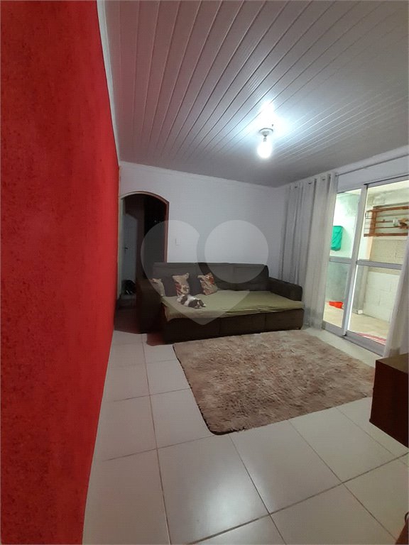 Casa Térrea à venda com 3 quartos em Recanto Feliz, Suzano, SP