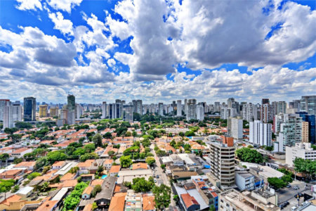 Apartamento à venda com 4 quartos, sendo 2 suítes,  em Jardim das Acácias, São Paulo, SP
