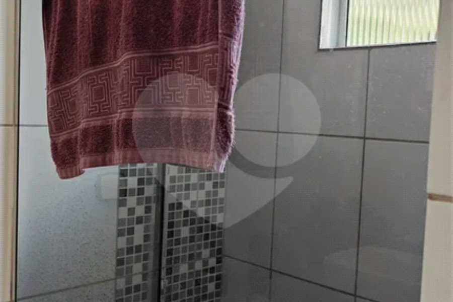 Casa à venda com 3 quartos, sendo 1 suíte, em Jaraguá, São Paulo, SP