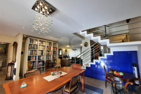 Casa à venda com 4 suítes no condomínio Las Cumbres, São Paulo - SP
