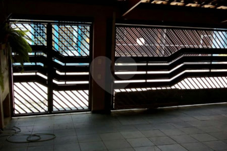 Sobrado à venda com 5 quartos, sendo 1 suíte, em Lapa de Baixo, São Paulo, SP