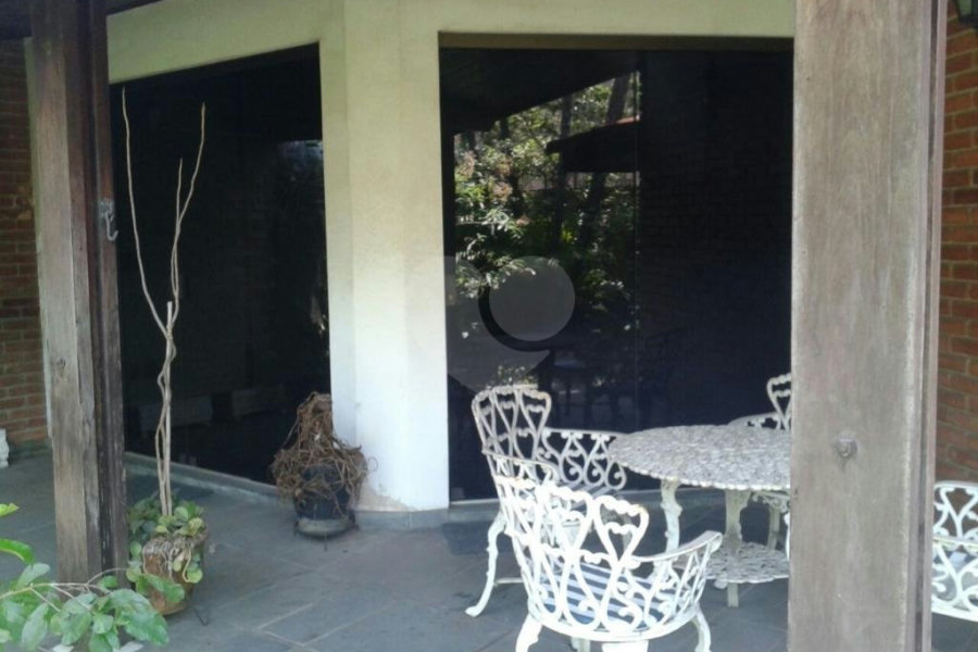 Sobrado à venda com 5 quartos, sendo 1 suíte, em Tremembé, São Paulo, SP