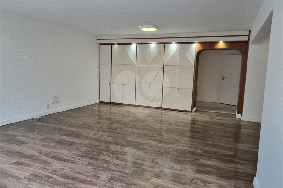 Apartamento à venda com 3 quartos, sendo 1 suíte, em Jardim América, São Paulo, SP