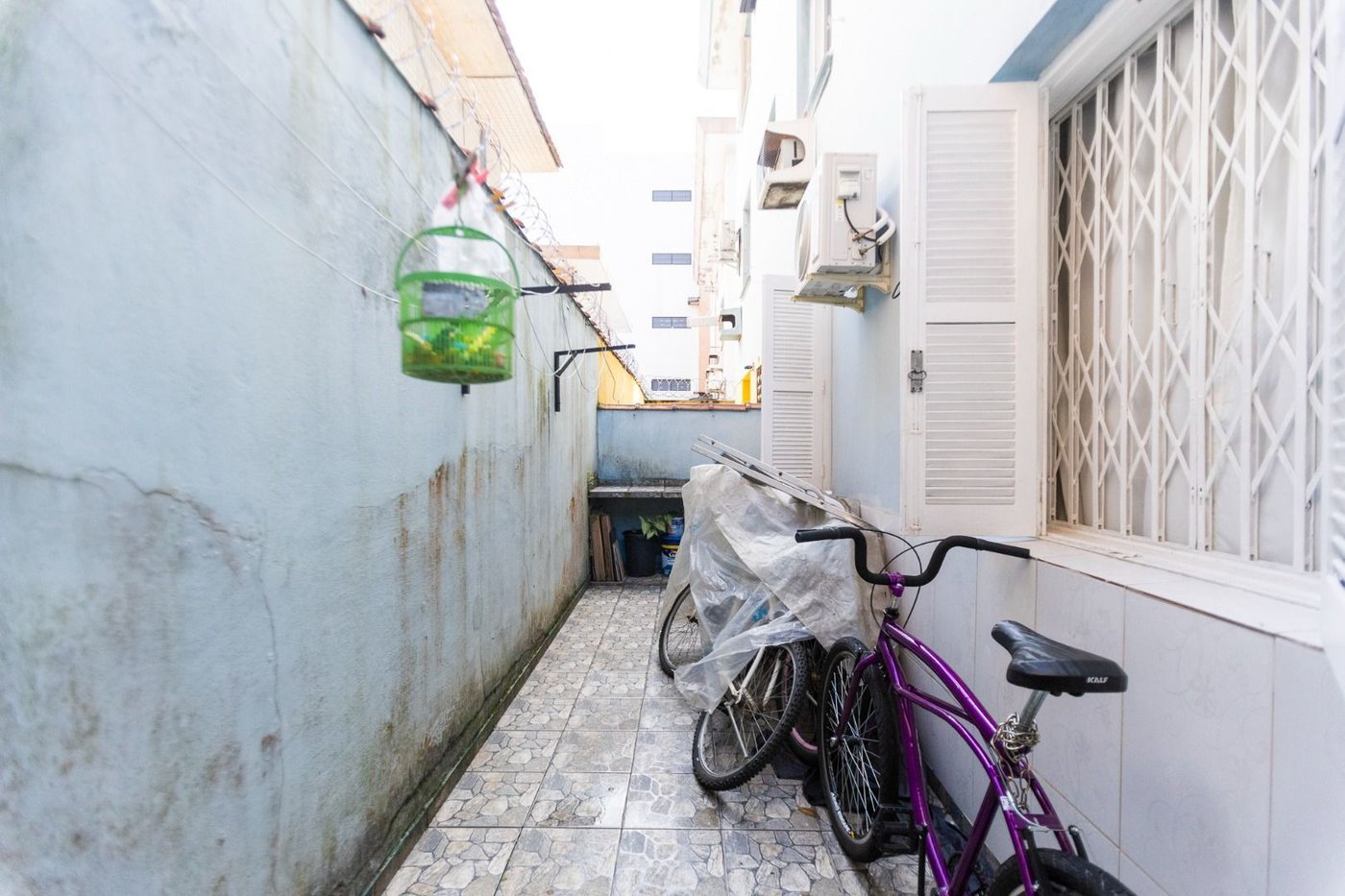 Apartamento com 2 dormitórios à venda, 65 m² por R$ 410.000,00 - Embaré - Santos/SP