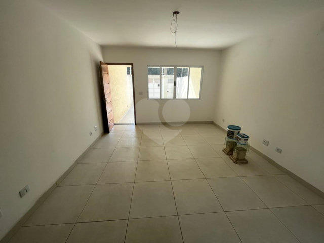 Sobrado à venda com 3 quartos, sendo 1 suíte,  em Jaçanã, São Paulo, SP