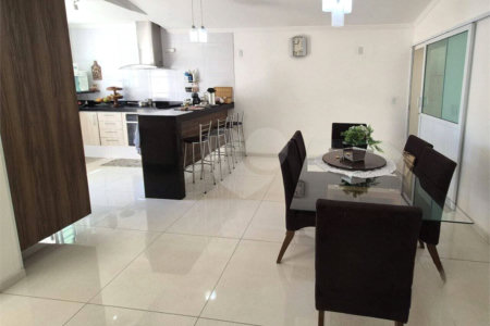 Casa à venda com 3 quartos, sendo 1 suíte,  em Vila Augusta, Sorocaba, SP