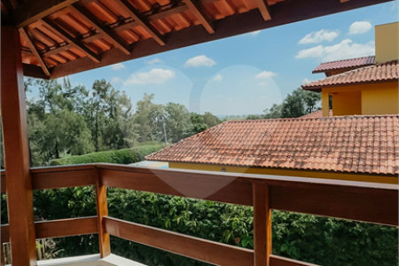Casa à venda com 4 suítes no condomínio Monte Belo, Salto - SP