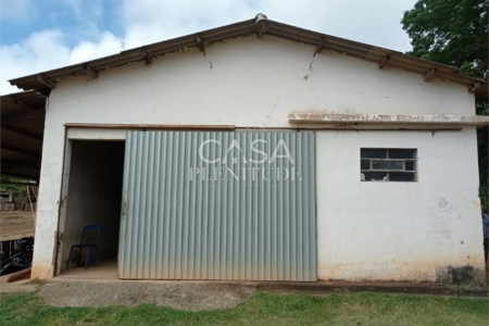 Sítio à venda com 2 quartos em Gramadão, São Miguel Arcanjo, SP