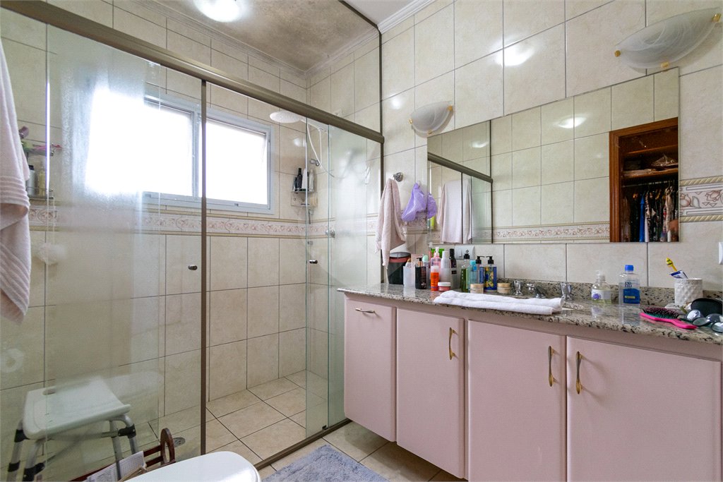 Casa à venda com 3 quartos, sendo 1 suíte,  em Vila Cordeiro, São Paulo, SP