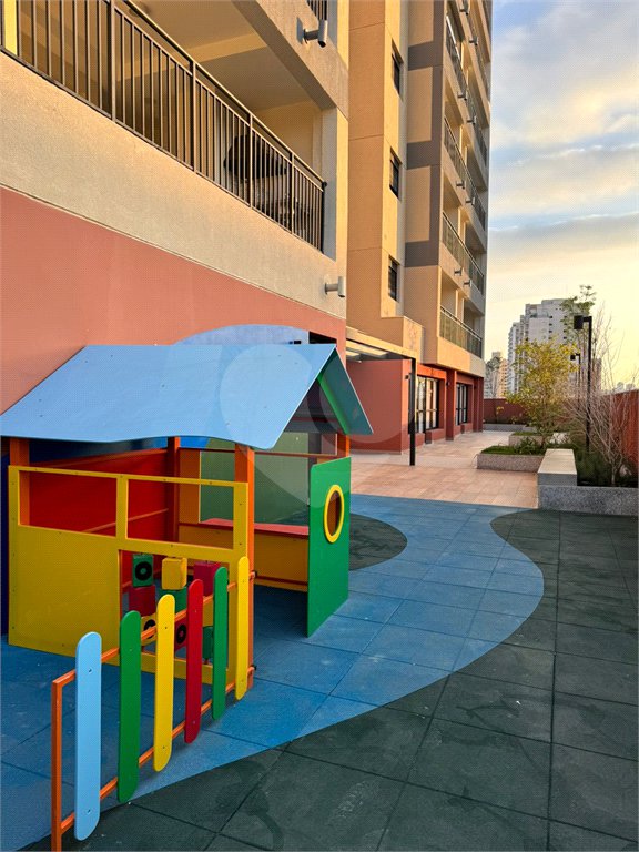 Flat à venda com 2 quartos em Vila Firmiano Pinto, São Paulo, SP