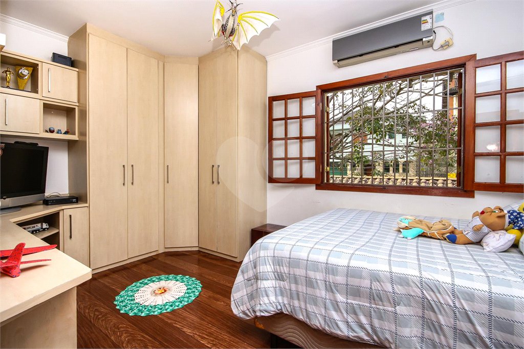 Casa à venda com 5 quartos, sendo 3 suítes, em City América, São Paulo, SP