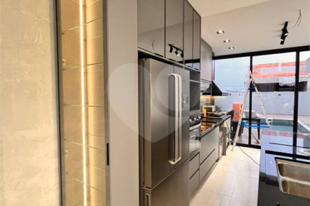 Casa à venda com 3 suítes no condomínio Residencial Golden Ville, Itapetininga - SP