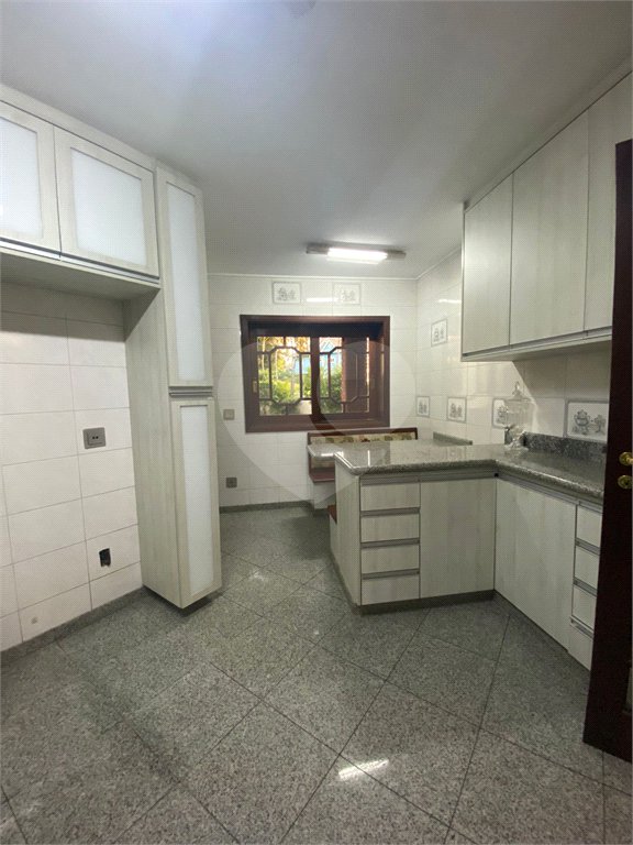 Casa à venda com 3 quartos, sendo 4 suítes,  no condomínio Estância Marambaia, Vinhedo - SP