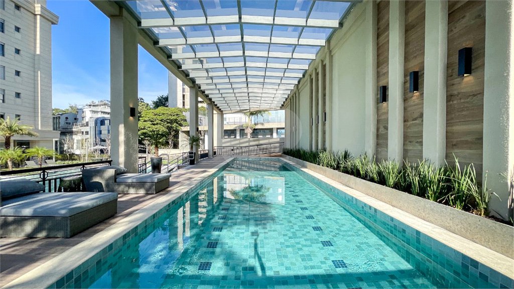 Apartamento à venda com 4 suítes em Real Parque, São Paulo, SP