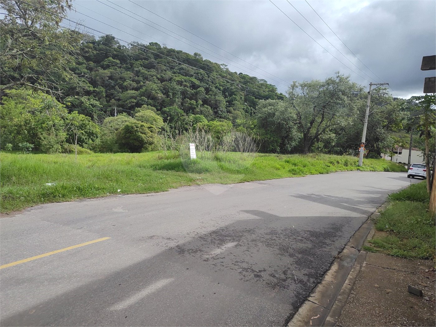 Terreno à venda no Centro, Bom Jesus dos Perdões, SP