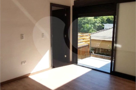 Casa à venda com 4 suítes no condomínio Figueira Garden, Atibaia - SP
