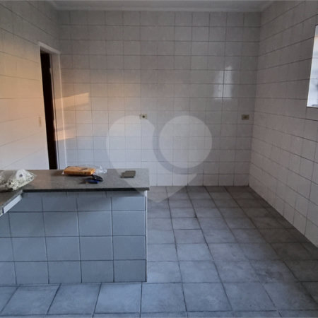 Casa à venda com 3 quartos, sendo 1 suíte,  em Jardim Rosa Maria, São Paulo, SP