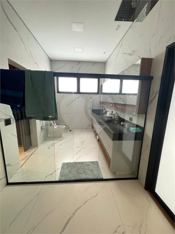 Casa à venda ou para alugar com 4 suítes no condomínio Jardim Salto Grande, Araraquara - SP