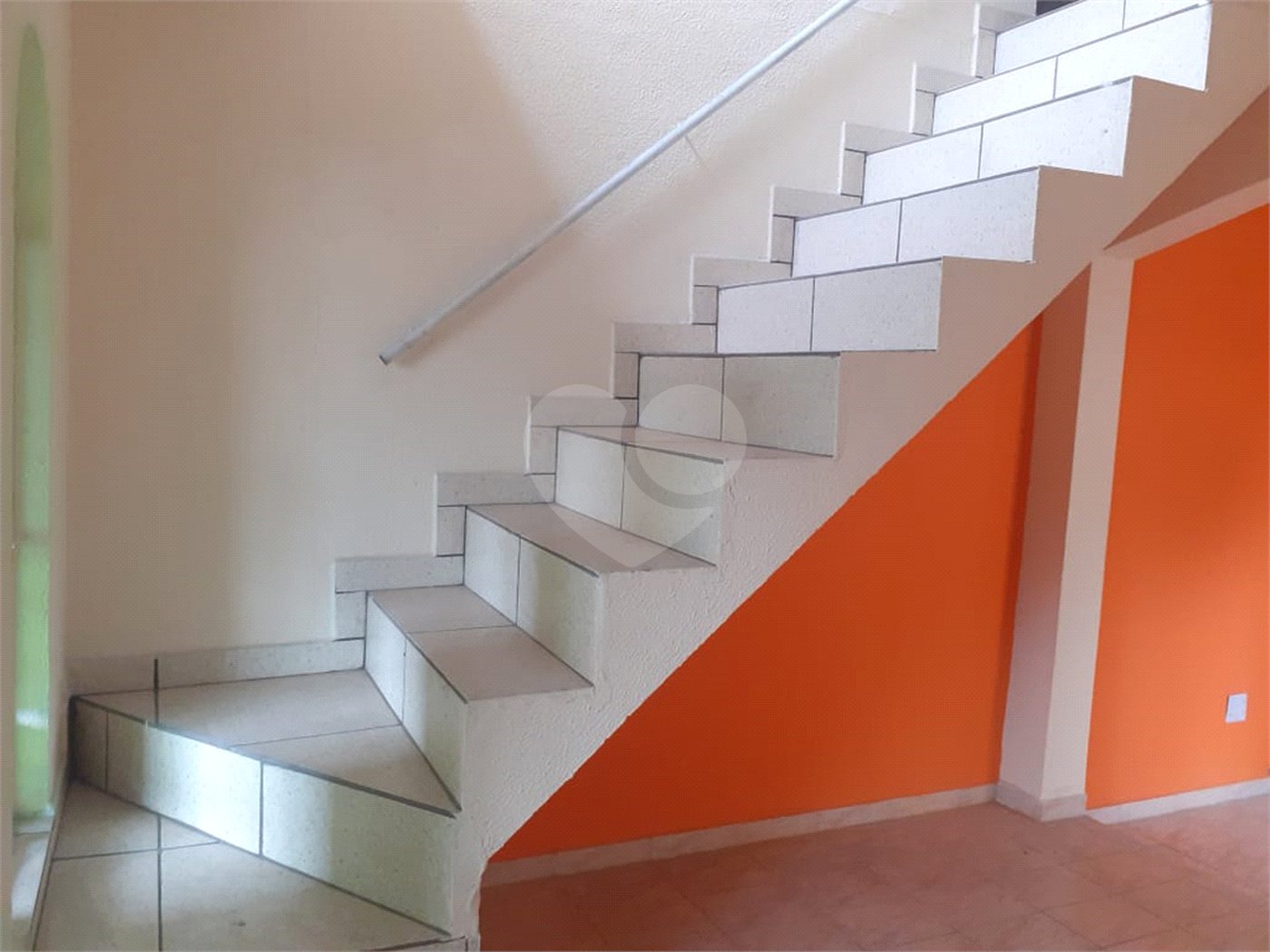 Sobrado à venda com 6 quartos, sendo 1 suíte,  em Jardim Las Vegas, Guarulhos, SP