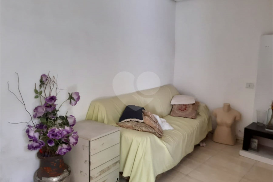Casa à venda com 3 quartos, sendo 1 suíte, no condomínio Sem Nome, São Paulo - SP