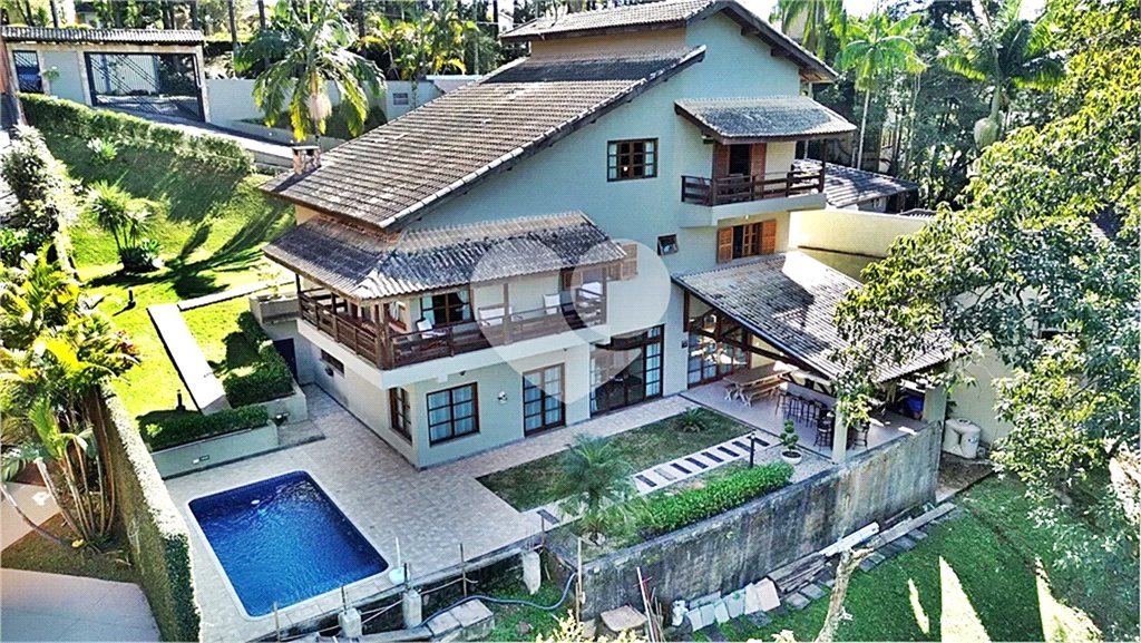 Casa à venda com 3 quartos no condomínio Alpes da Cantareira, Mairiporã - SP