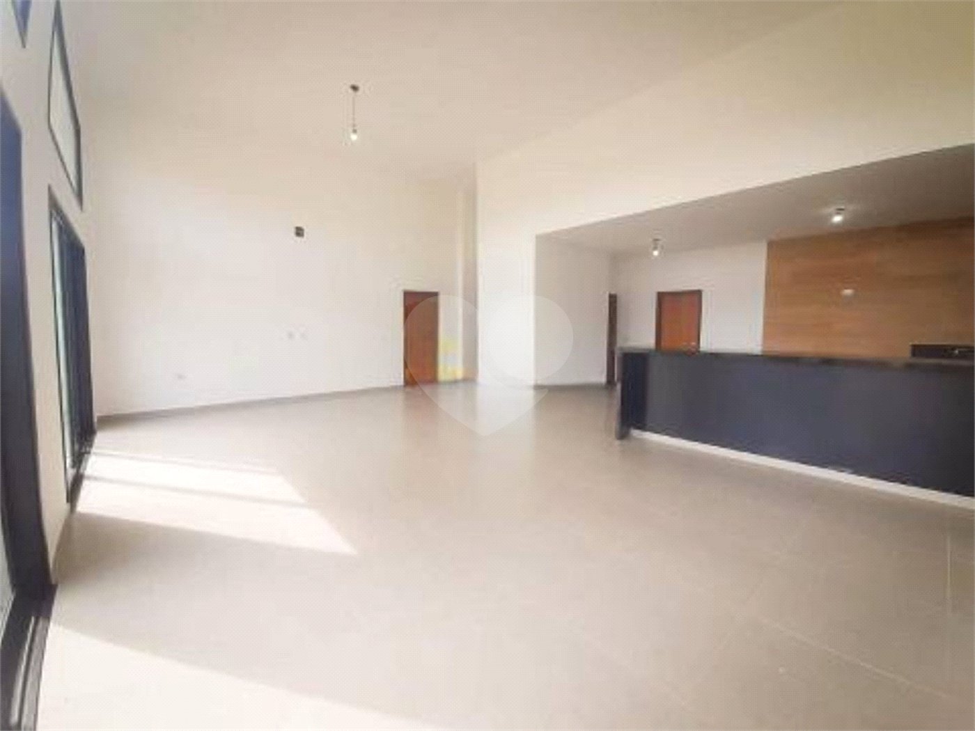 Casa à venda com 3 suítes no condomínio Residencial Jardim Primavera Louveira, Louveira - SP