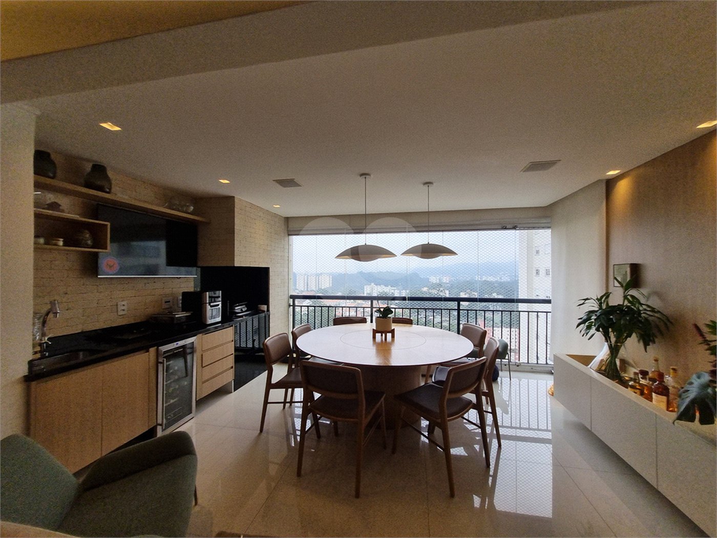 Apartamento à venda com 3 quartos, sendo 1 suíte,  em Jardim Leonor Mendes de Barros, São Paulo, SP