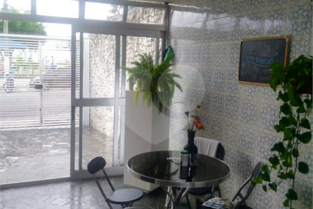 Sobrado à venda com 5 quartos, sendo 1 suíte,  em Planalto Paulista, São Paulo, SP