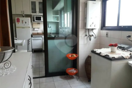 Apartamento à venda com 3 suítes em Santa Teresinha, São Paulo, SP