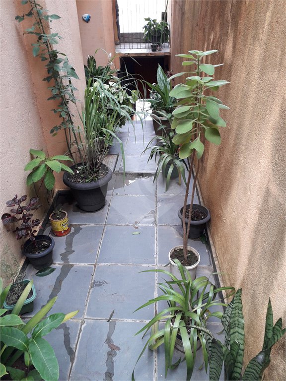 Casa à venda com 3 quartos, sendo 1 suíte, no condomínio Luís de Oliveira Bulhões, São Paulo - SP