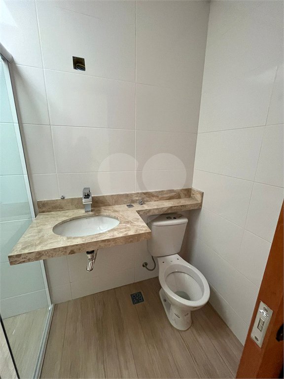 Sobrado à venda com 3 quartos, sendo 1 suíte,  em Jardim Pirajussara, São Paulo, SP