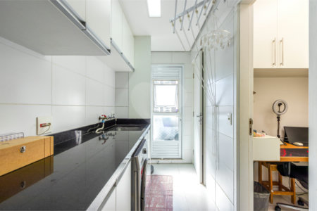 Apartamento à venda com 3 quartos, sendo 1 suíte, em Chácara Santo Antônio, São Paulo, SP