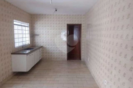 Casa Térrea à venda com 2 quartos em Jardim Sandra, Sorocaba, SP