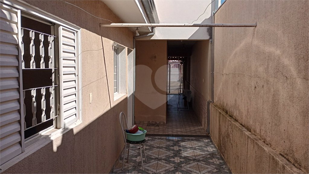 Sobrado à venda com 4 quartos, sendo 1 suíte,  em Parque das Paineiras, Sorocaba, SP