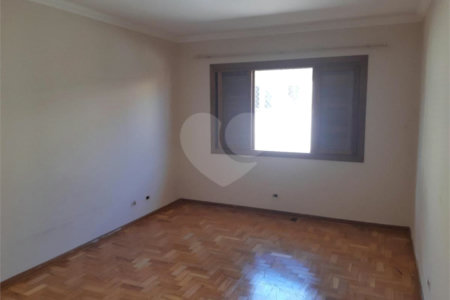 Sobrado à venda com 3 quartos, sendo 1 suíte,  em Jardim Olympia, São Paulo, SP