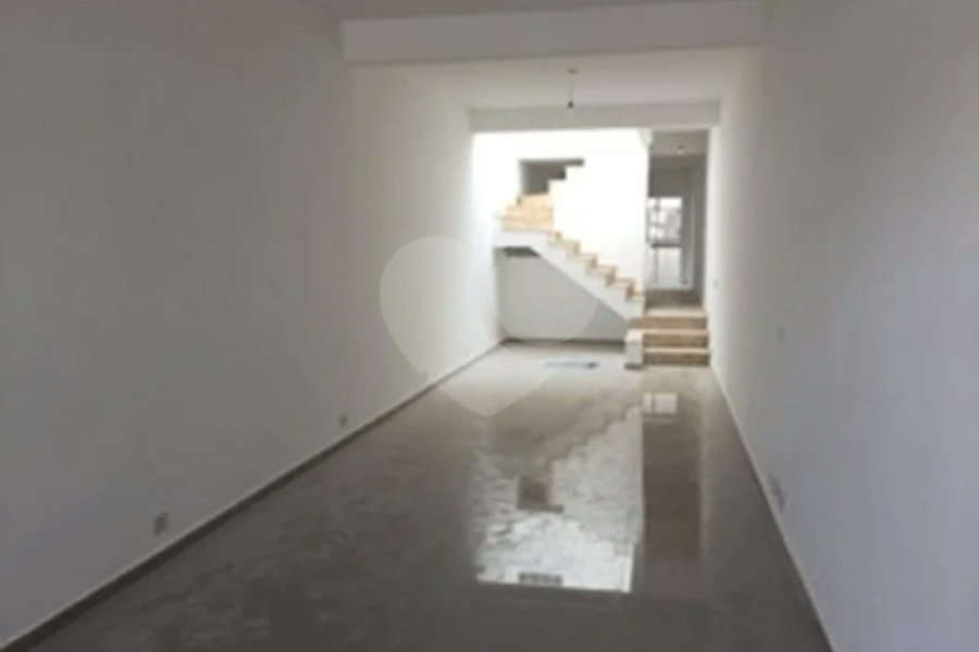 Sobrado novo nunca habitado.