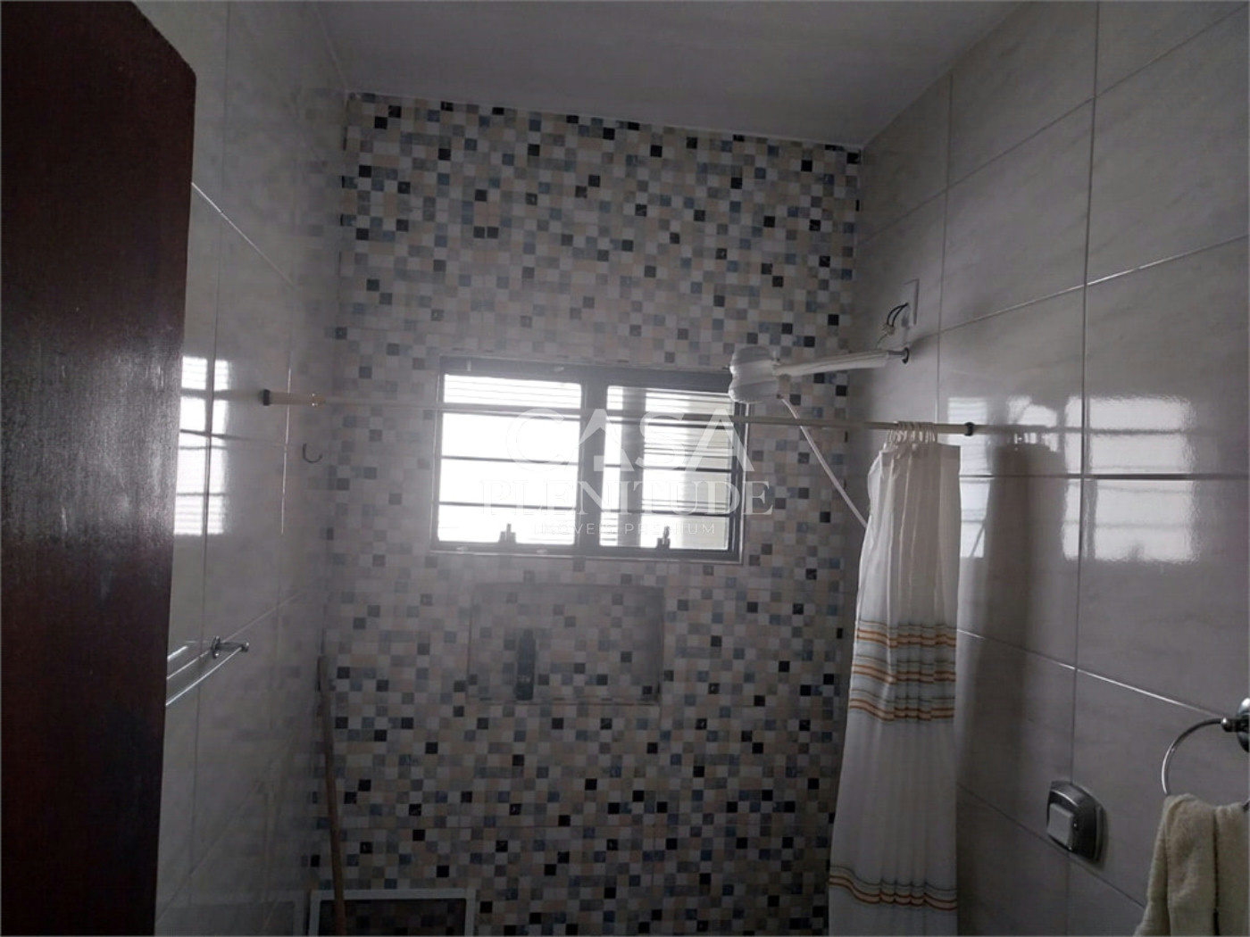 Casa à venda com 3 quartos, sendo 1 suíte, em Jardim Leocádia, Sorocaba, SP