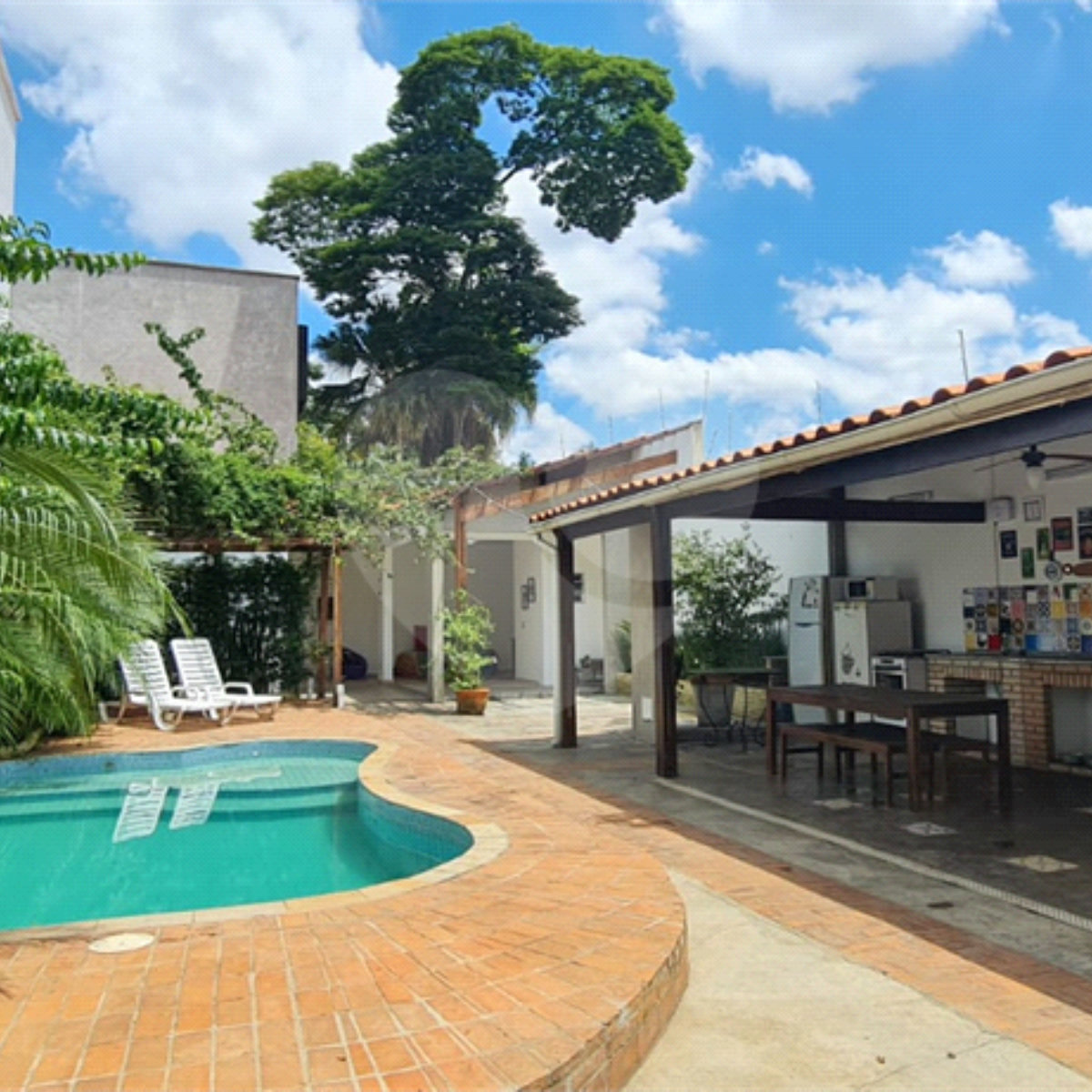 Sobrado à venda com 5 quartos, sendo 4 suítes, em Brooklin Velho, São Paulo, SP