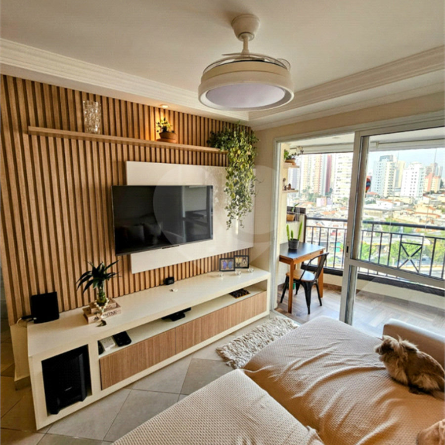 Apartamento à venda na Mooca com 73 m² com 3 dormitórios e 2 vagas. Aceita e estuda Permuta.